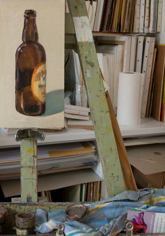 brown beer bottle