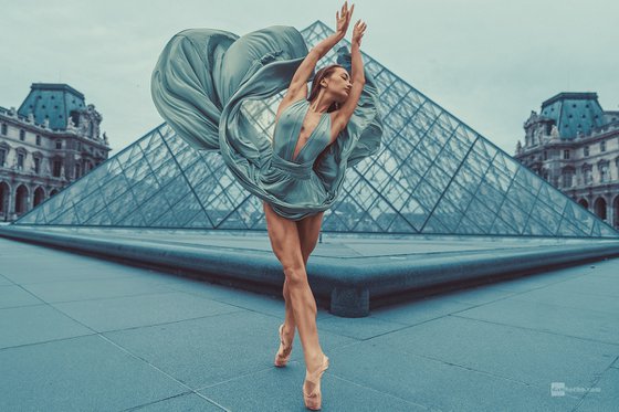 Ballerina in the Louvre