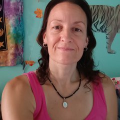 Visit Zoe Adams shop