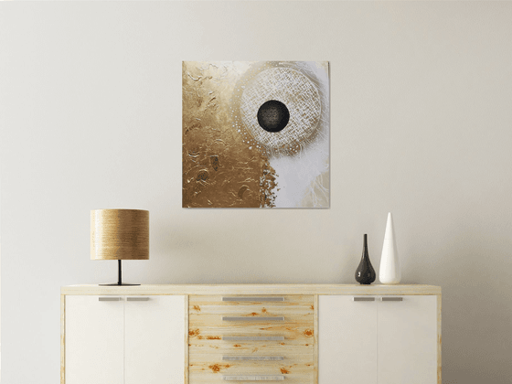 Suspended moon