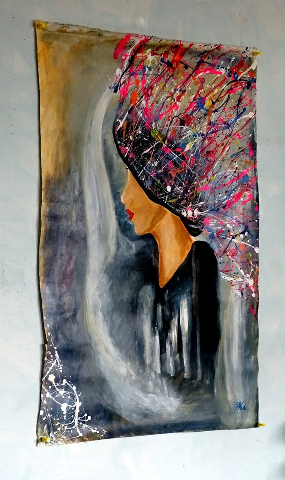 Lady with splashing mind