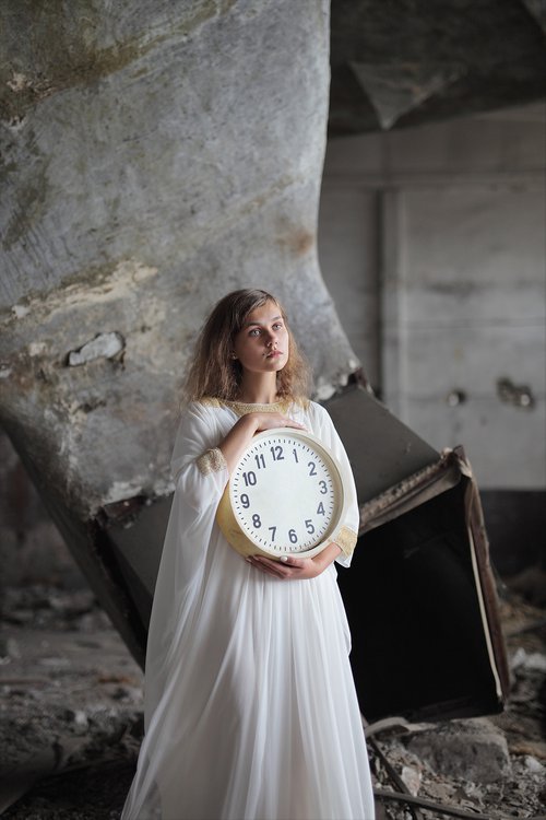 Time Angel 4 by Stanislav Vederskyi