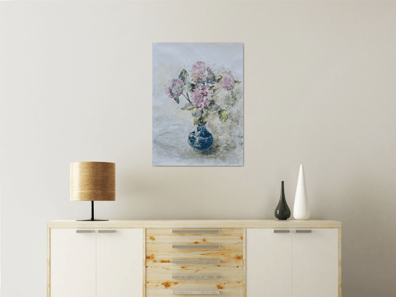 Hydrangea in vase. 30in.x22in