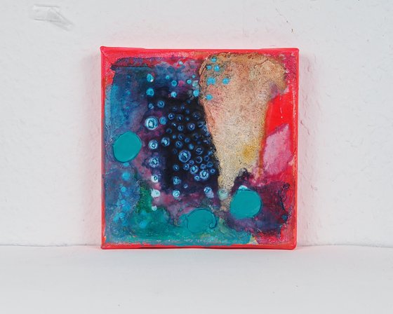 Living wall nr.9 - abstract with structure