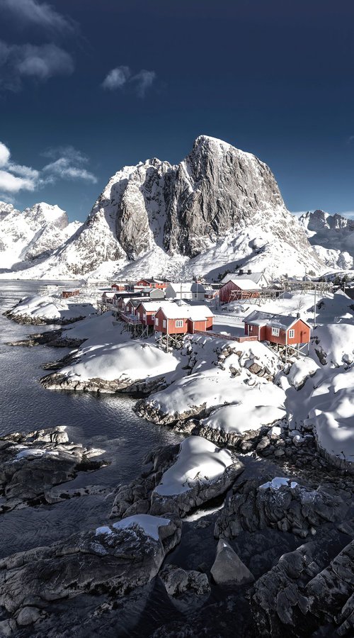 SPECIAL LIGHT IN HAMNØY by Fabio Accorrà