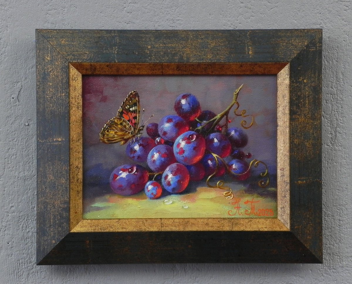Photorealistic Still Life Oil Painting By Tetiana Novikova, 11 X 9", "Grapes", Original Artwork
