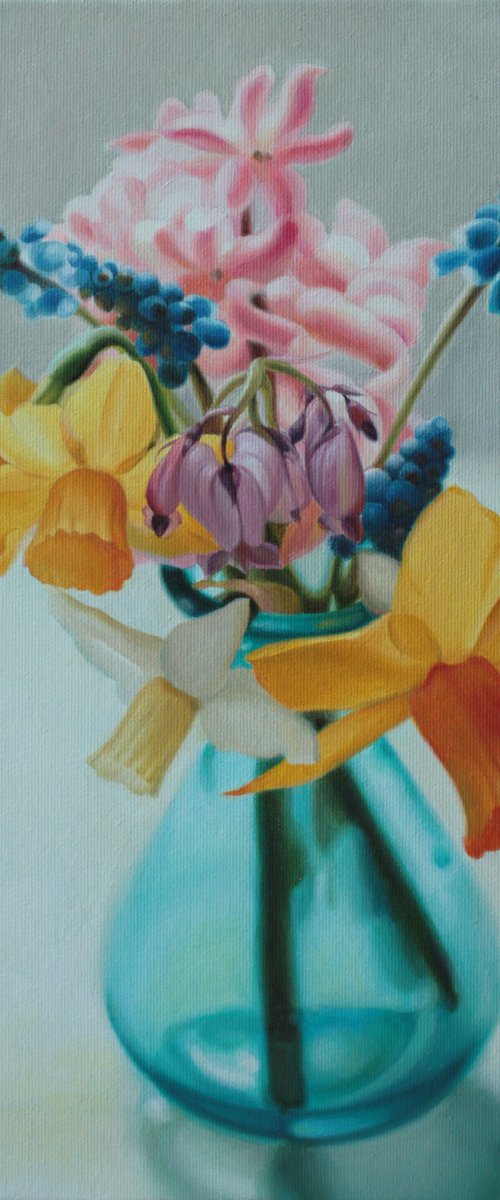 Small bouquet with daffodils and hyacinths by Julia Diven