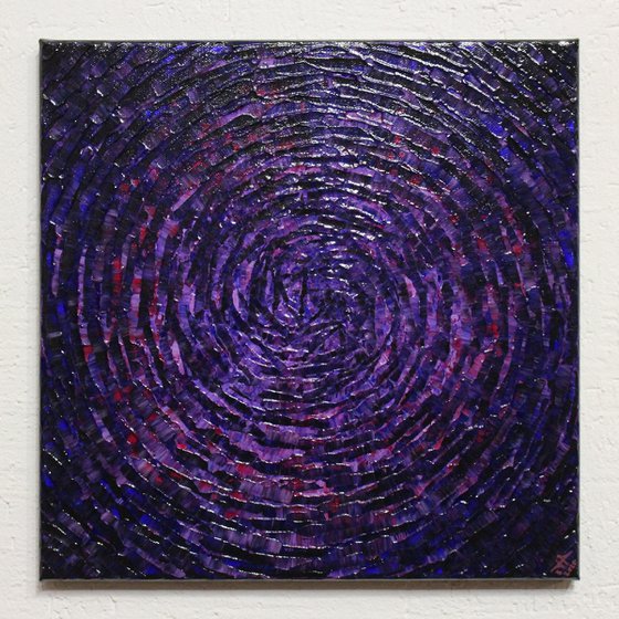 Concentric blue purple shine