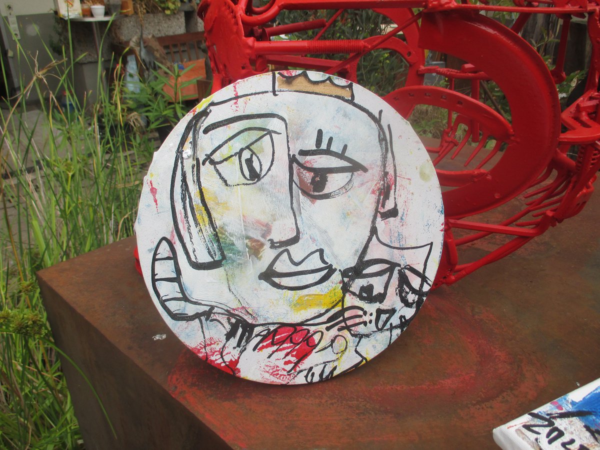 wild girl Oil/Acrylic painting round canvas 11,8 inch by Sonja Zeltner-Muller