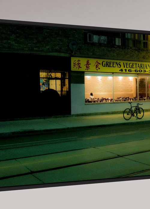 Night at Greens by Hyun De Grande