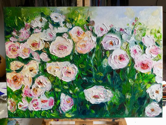 WHITE PINK YELLOW  ROSES IN A GARDEN palette knife modern still life  flowers office home decor gift