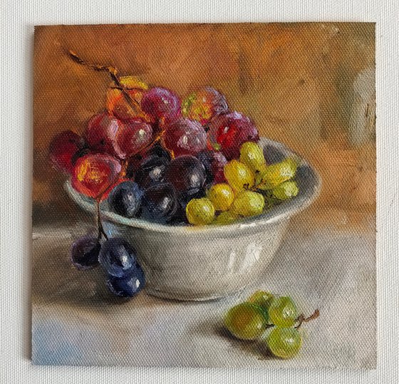 Grapes on plate