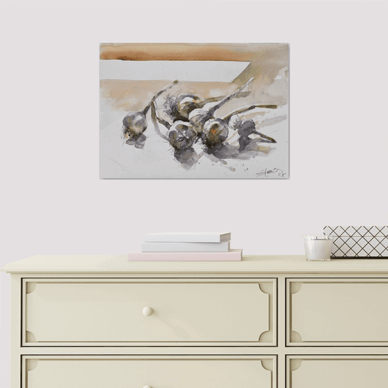 Garlic on table