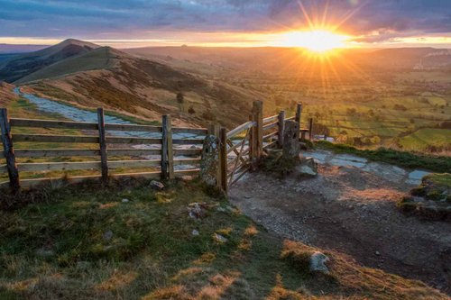 Great Ridge Sunrise  - A4 by Ben Robson Hull