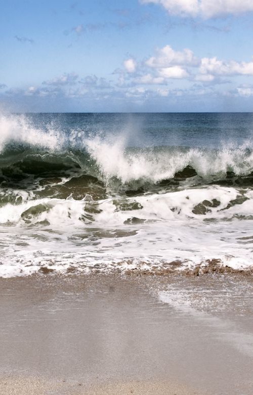 Ocean Wave by Chiara Vignudelli