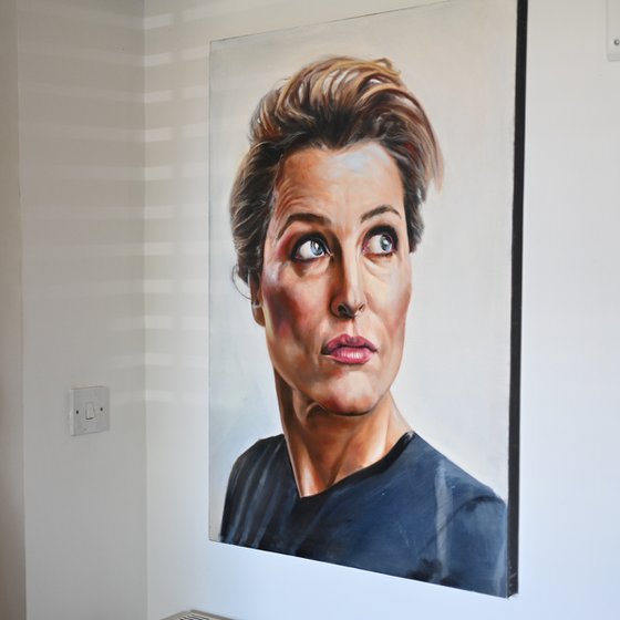 "Gillian" white