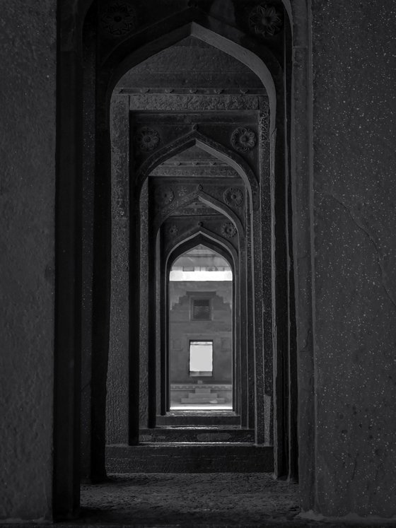 INDIAN GLIMPSE, B&W Edition