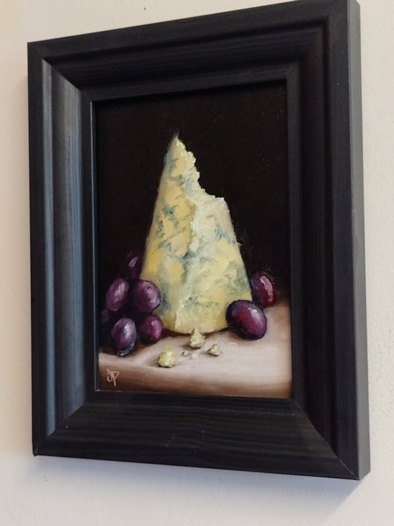 Stilton Cheese with grapes