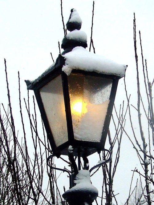 SNOWY STREETLAMP  (LIMITED EDITION) 12" X 8" by Laura Fitzpatrick