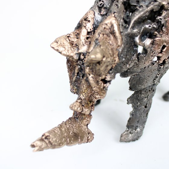 Rhinoceros 8-22 - Metal animal sculpture - bronze and steel lace