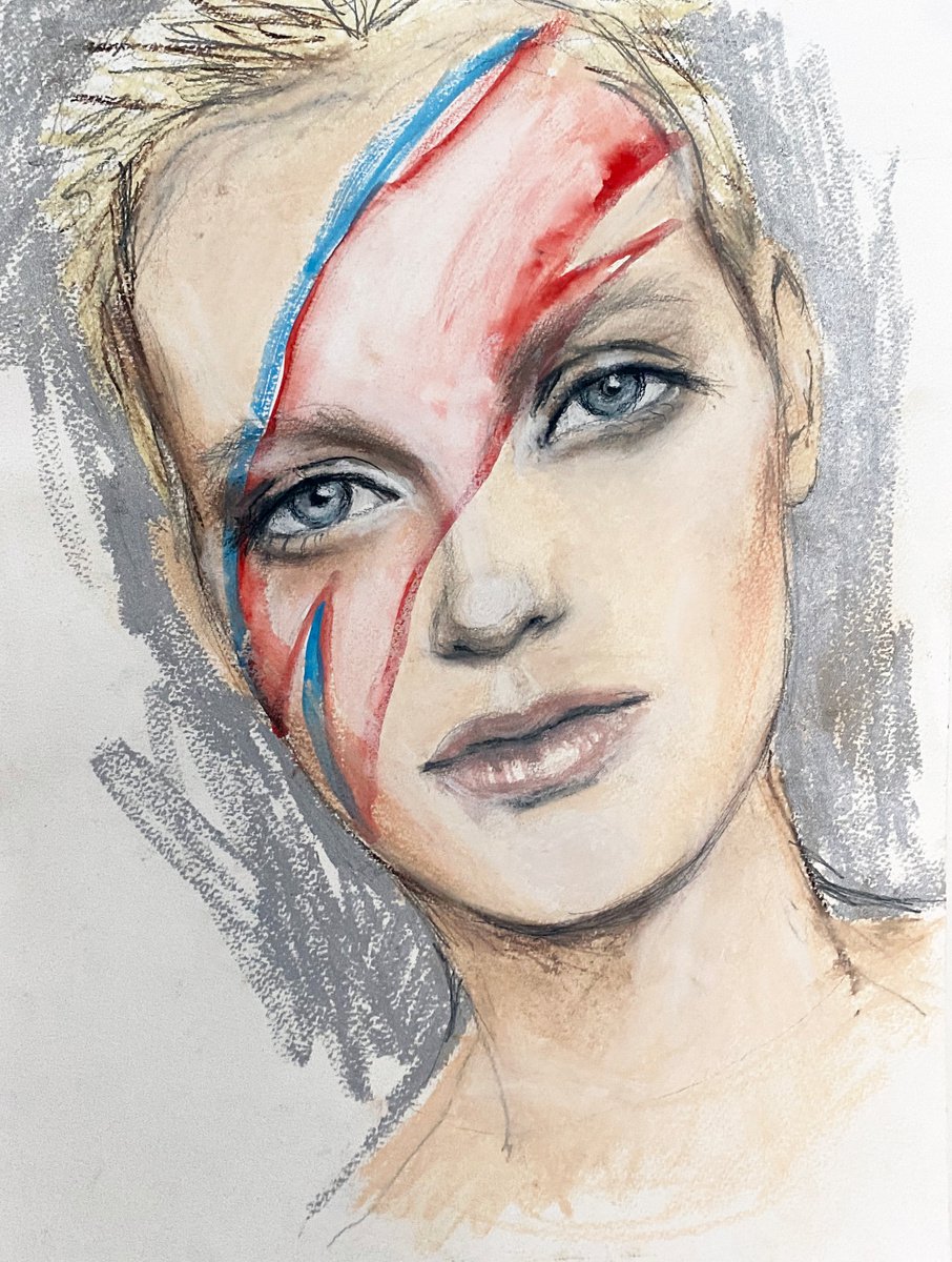 Ruth as Ziggy by Fiona Maclean