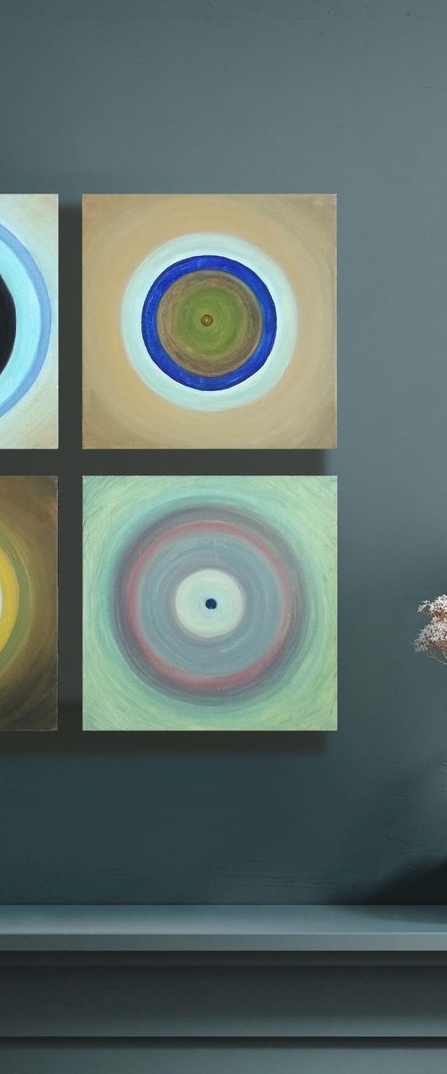 "Circles" polyptych by Marya Matienko