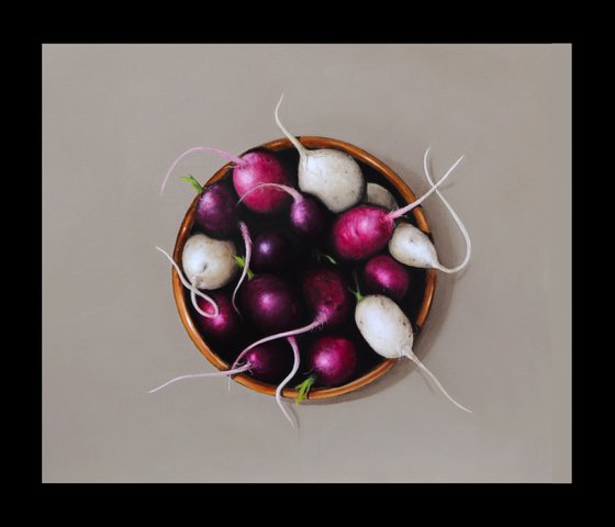 Radishes in a ceramic bowl