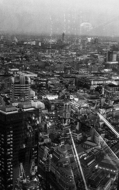 London sky view by Chiara Vignudelli