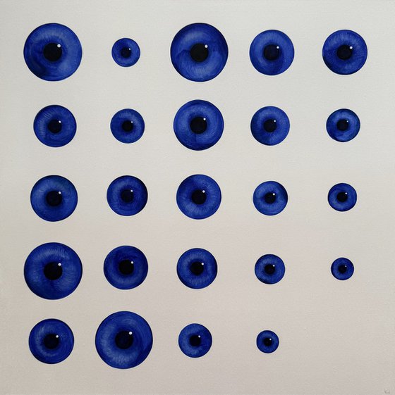 24 Unique Gazes