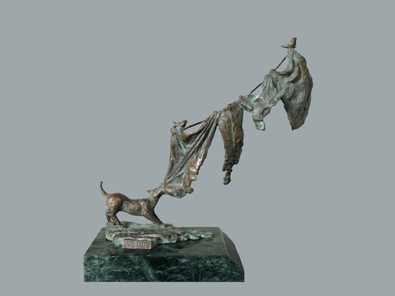 Game (25x25x10cm, bronze, marble)