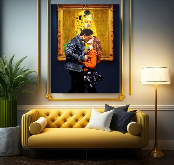 Couple in museum with The Kiss Klimt - Love art Gift