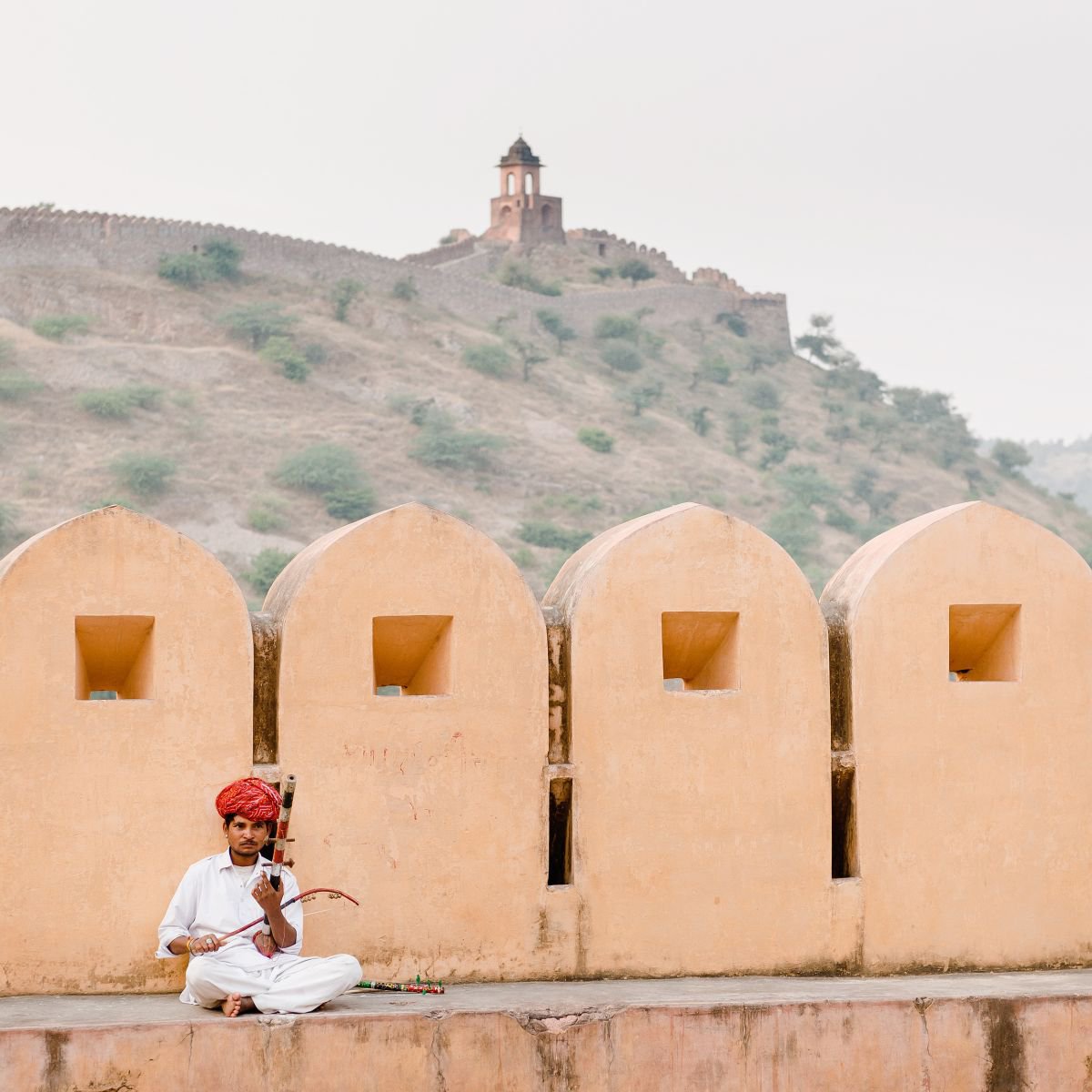 Amer Fort, Jaipur I (76x76cm) by Tom Hanslien