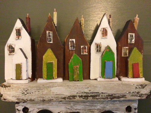 OLD MINERS COTTAGES .           KEY HOLDER. by Roma Mountjoy