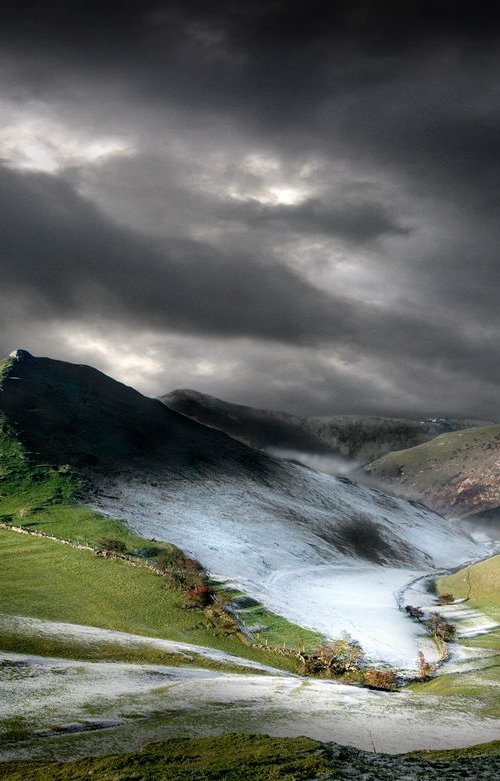 Thorpe Cloud, Derbyshire by DAVID SLADE