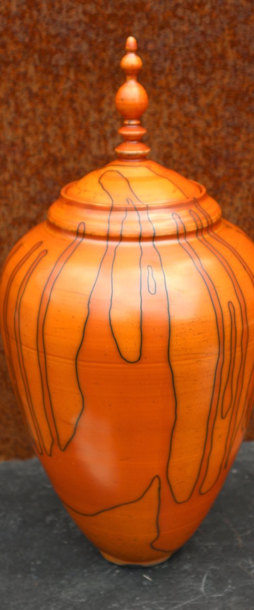 Vase 14 by Iñaki San
