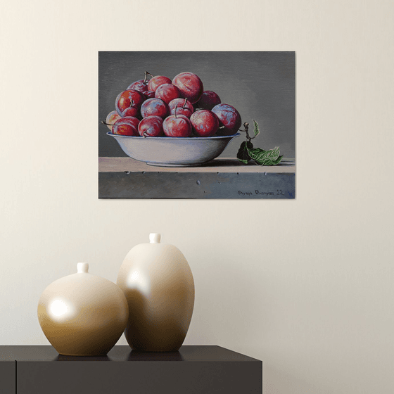 Still life - red plums (40x30cm, oil painting, ready to hang)
