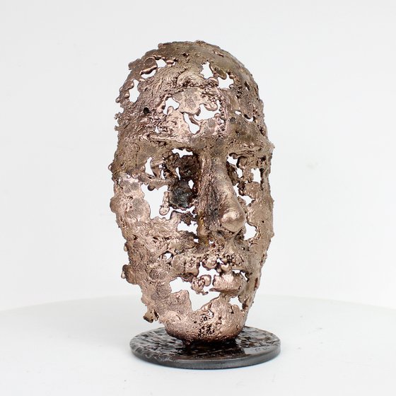 A tear 96-22 - Face sculpture bronze