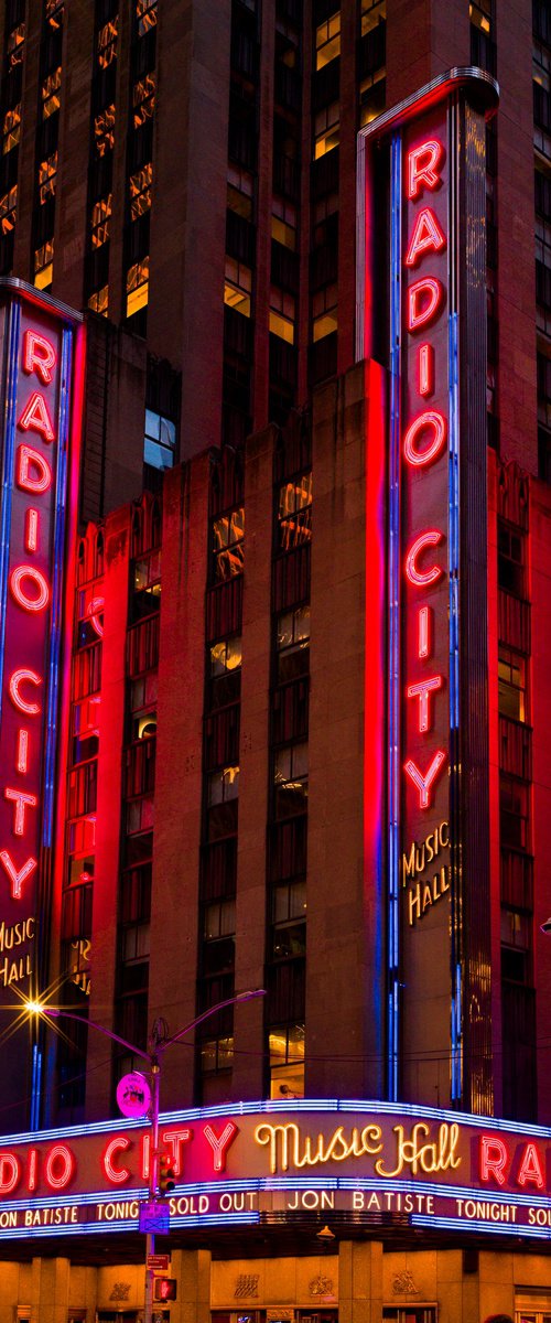 THE NATION'S SHOWPLACE II by Harv Greenberg
