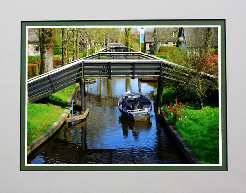 Giethoorn Netherlands by Robin Clarke