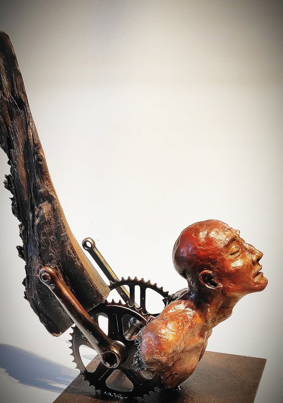 "Icarus" unique sculpture 62x45x33cm.