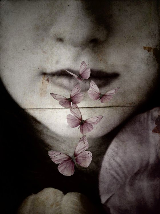 Missing words - Photography - Manipulated - Surreal - Portrait