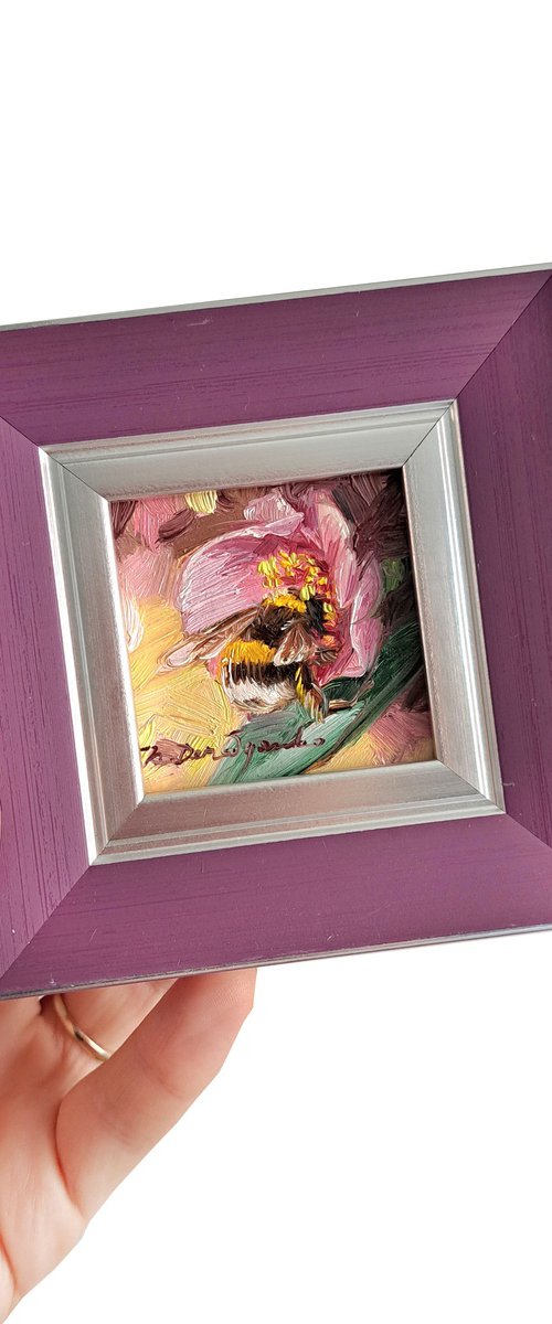 Bee by Nataly Derevyanko