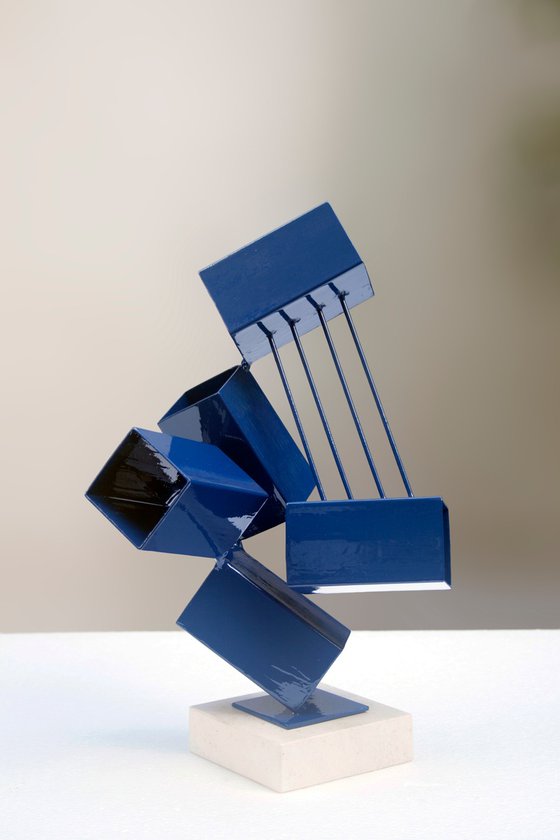 Tensioned Cubic Spaces I