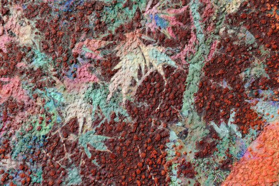 Oxidized burgundy tree leaves