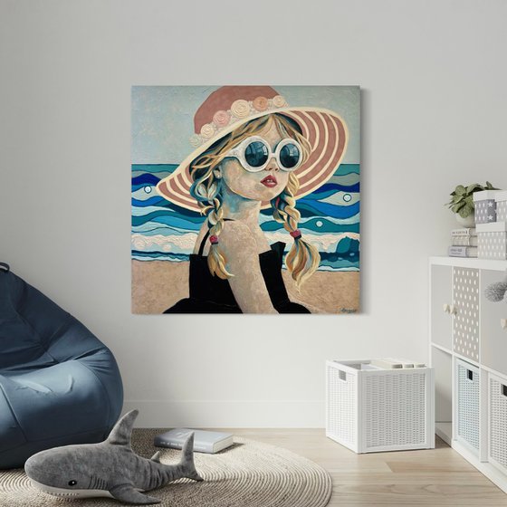 “GIRL WITH SUNGLASSES”