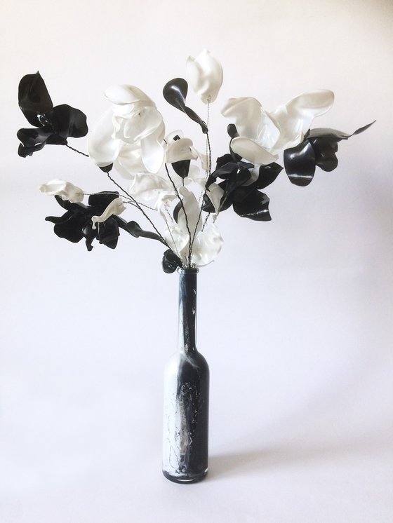 Black and white - upcycling art