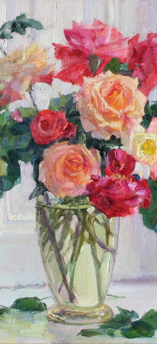 Roses in a glass vase by Volodymyr Tarabanov