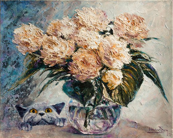 Vase with white flowers