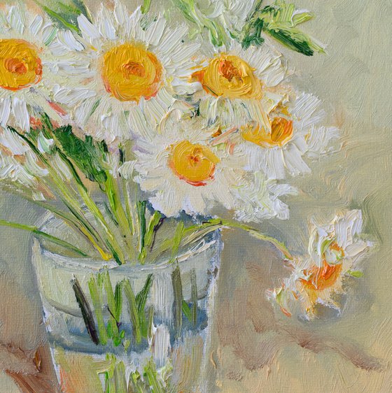 Daisy Flowers in the Glass