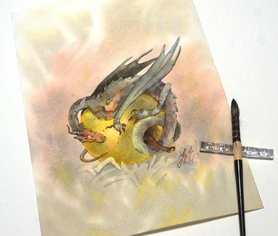Dragon on apple / Fantasy